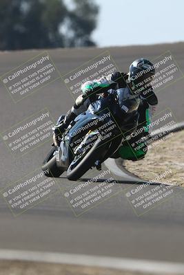 media/Nov-02-2025-Lets Ride (Sun) [[f7a3caa734]]/B Group/1220pm (Turn 2 Outside)/